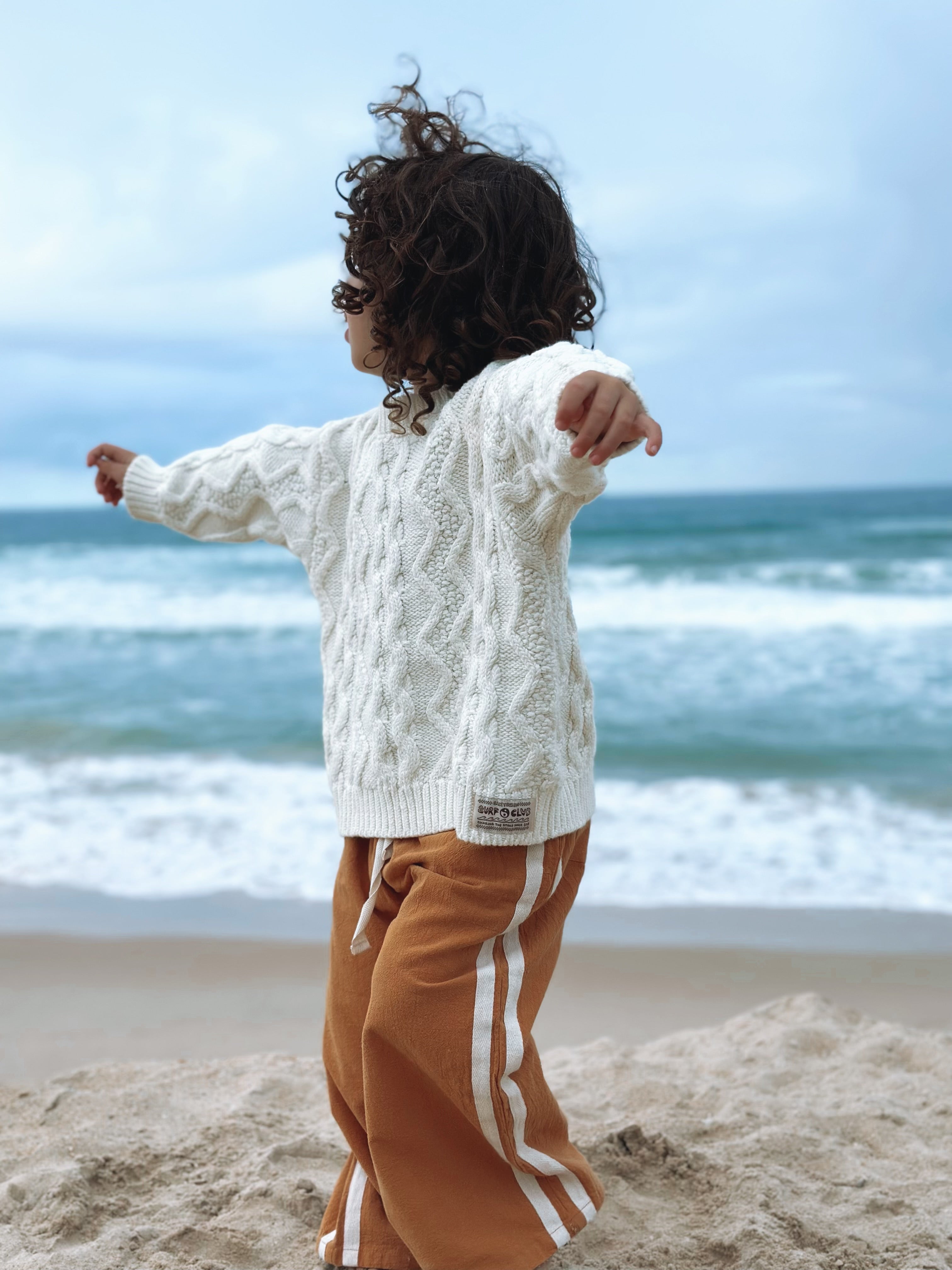 Winter waves chunky cable knit sweater White Groms – Salty Shreds