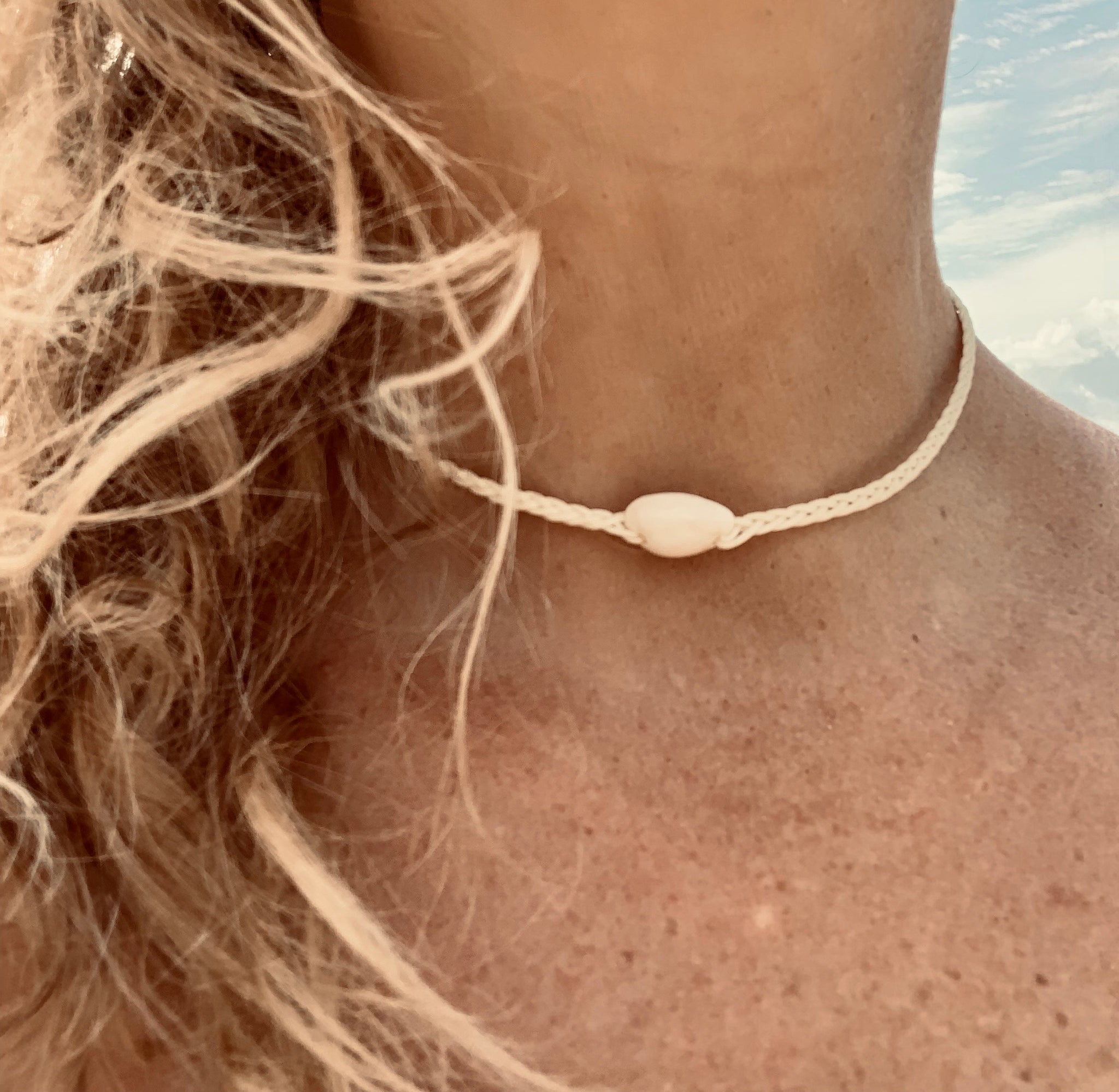 One shell choker hotsell